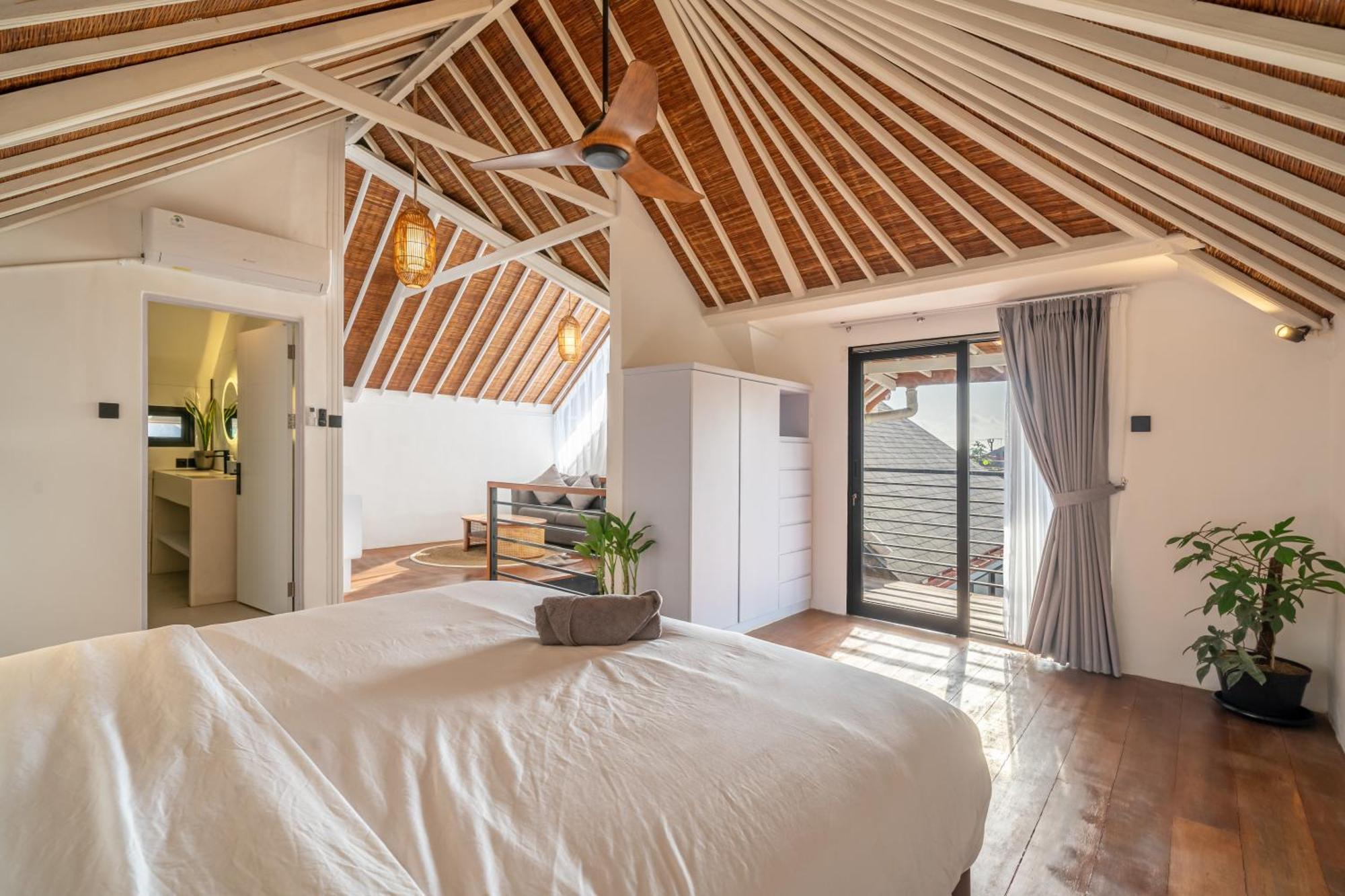 Sixteen Bali- Balangan Villa Uluwatu